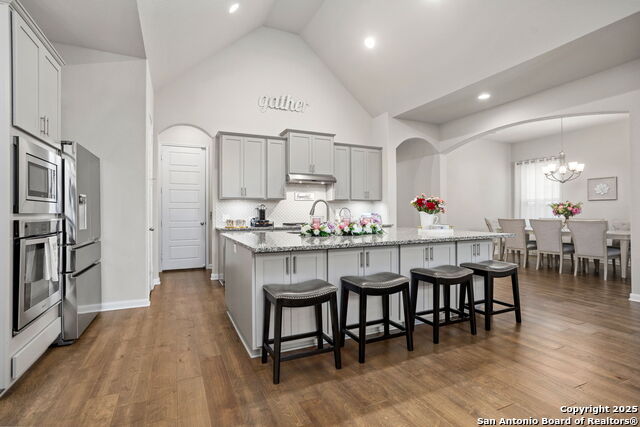 Image 22 of 43 For 23107 Evangeline