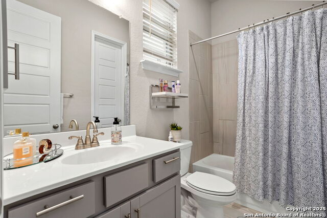 Image 8 of 43 For 23107 Evangeline