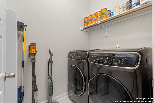 Image 9 of 43 For 23107 Evangeline