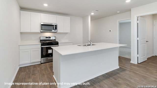 Image 5 of 77 For 472 American Robin Way