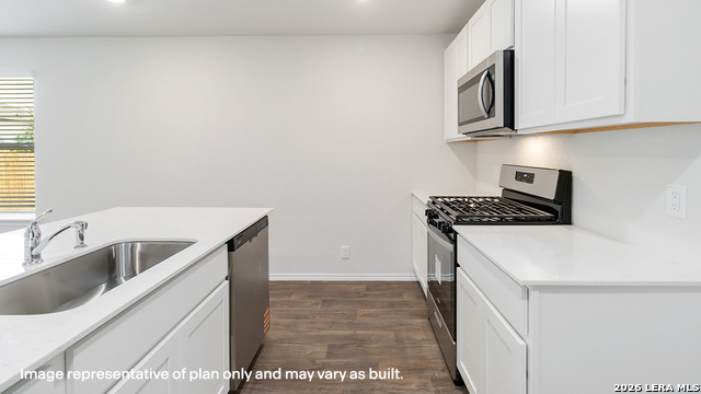 Image 9 of 77 For 472 American Robin Way