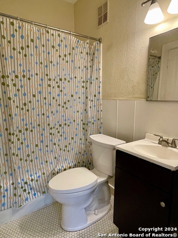 Image 11 of 12 For 438 Fulton Ave  1