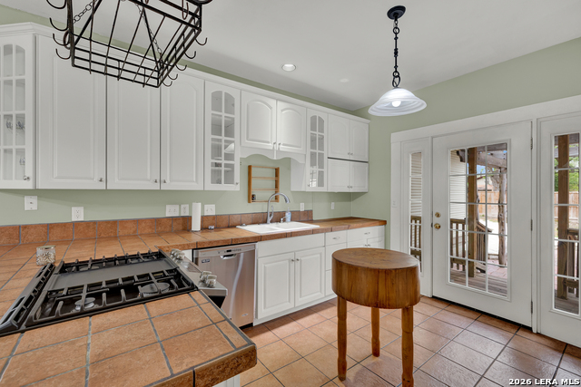 Image 10 of 36 For 465 Union Ave S