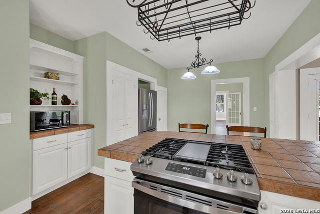 Image 12 of 36 For 465 Union Ave S