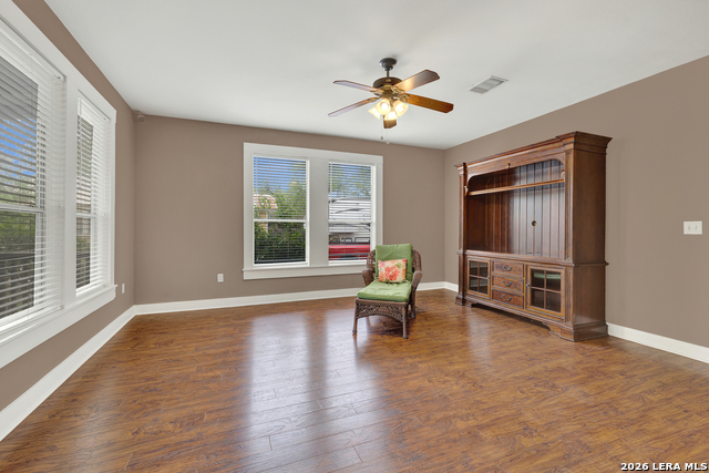 Image 17 of 36 For 465 Union Ave S