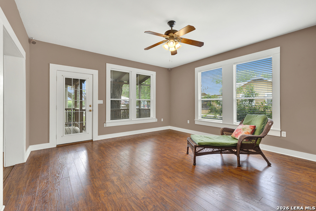 Image 18 of 36 For 465 Union Ave S