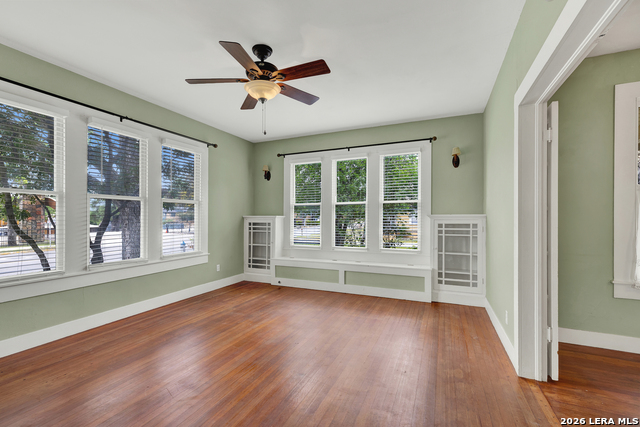 Image 4 of 36 For 465 Union Ave S