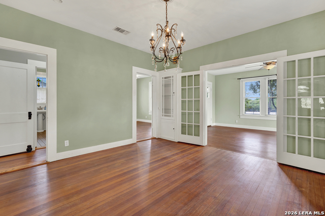 Image 6 of 36 For 465 Union Ave S