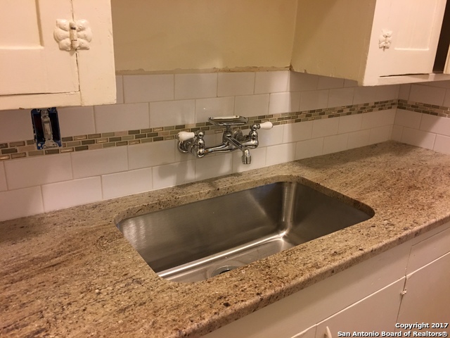 Image 8 of 14 For 438 Fulton  4