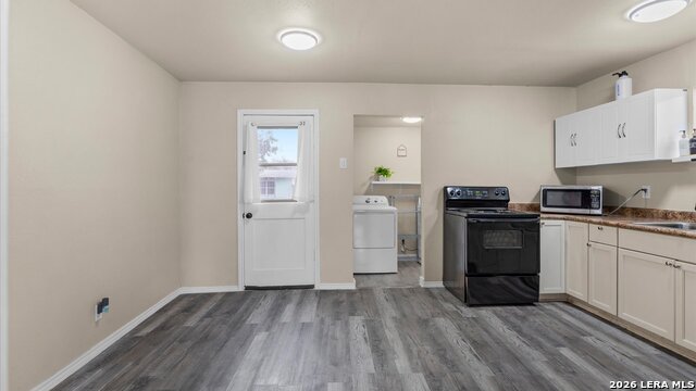 Image 3 of 12 For 310 Aldama  