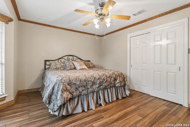 Image 22 of 48 For 21004 Hickory Bend