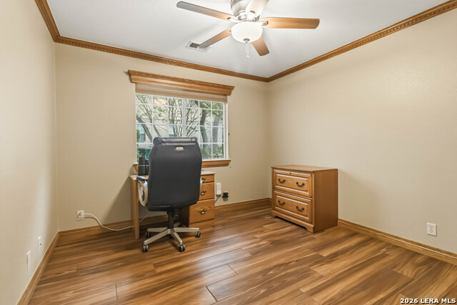 Image 25 of 48 For 21004 Hickory Bend