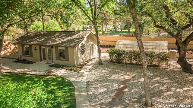 Image 31 of 48 For 21004 Hickory Bend