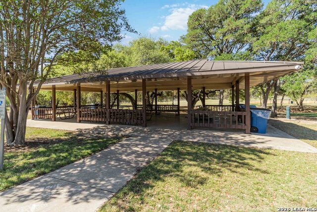 Image 43 of 48 For 21004 Hickory Bend