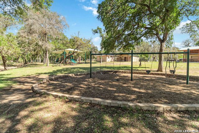 Image 46 of 48 For 21004 Hickory Bend