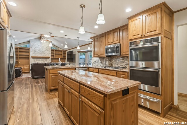 Image 9 of 48 For 21004 Hickory Bend