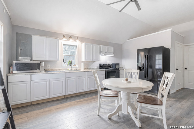 Listing photo id 2 for 1353 Brushy Creek Dr