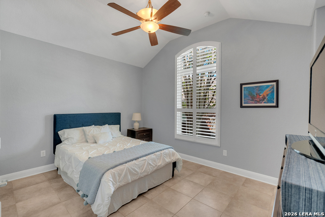 Image 18 of 21 For 8531 Nichols Rim