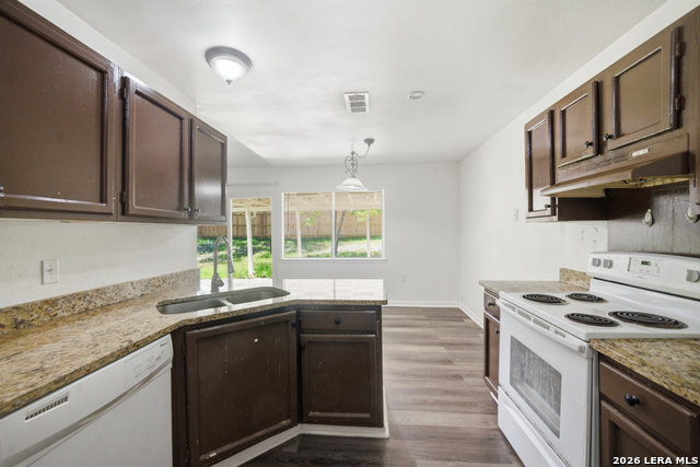 Image 10 of 31 For 5722 Misty Gln