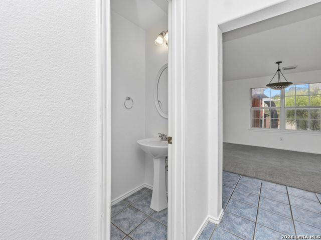 Image 14 of 50 For 15714 Knollcircle