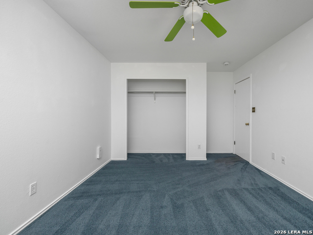 Image 20 of 50 For 15714 Knollcircle