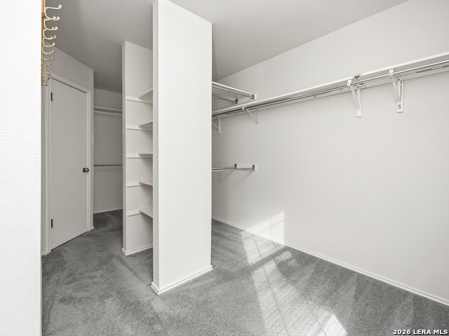 Image 26 of 50 For 15714 Knollcircle