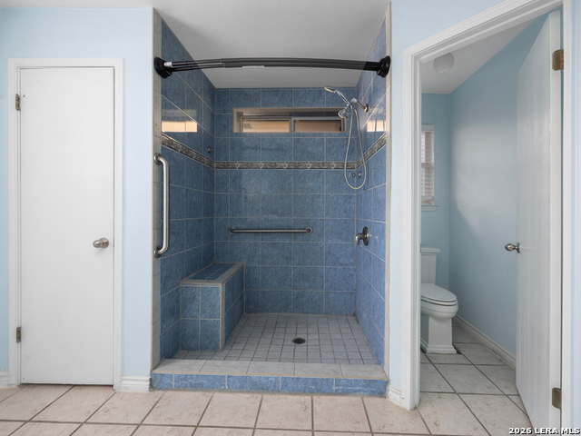 Image 27 of 50 For 15714 Knollcircle