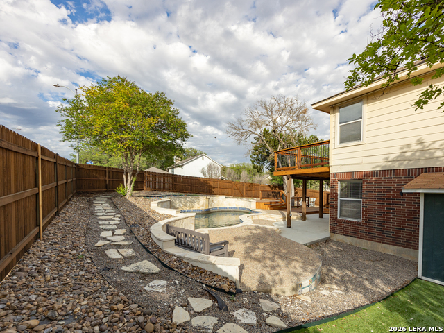 Image 35 of 50 For 15714 Knollcircle