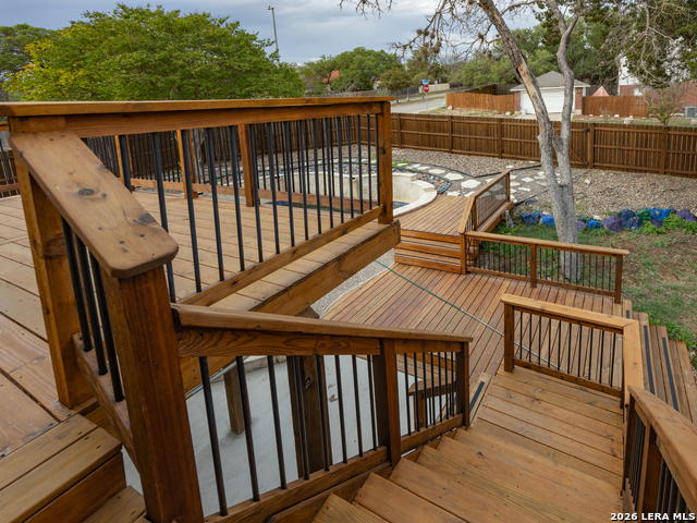 Image 41 of 50 For 15714 Knollcircle