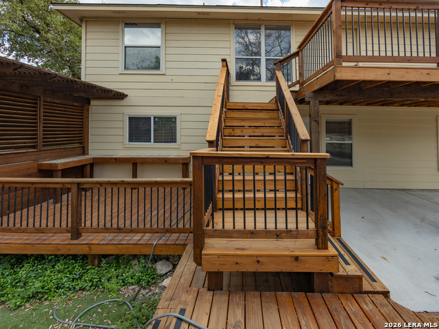 Image 42 of 50 For 15714 Knollcircle