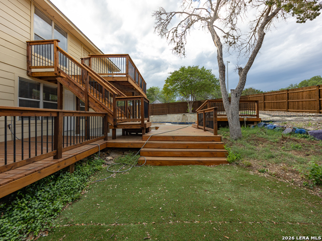 Image 44 of 50 For 15714 Knollcircle