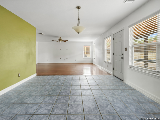 Image 8 of 50 For 15714 Knollcircle