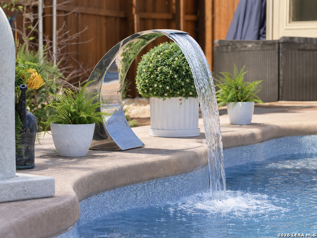 Image 31 of 39 For 10242 Juniper Oaks