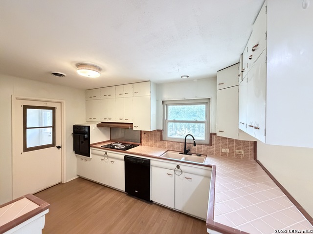 Image 21 of 45 For 435 Burnside