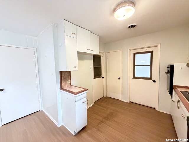 Image 23 of 45 For 435 Burnside