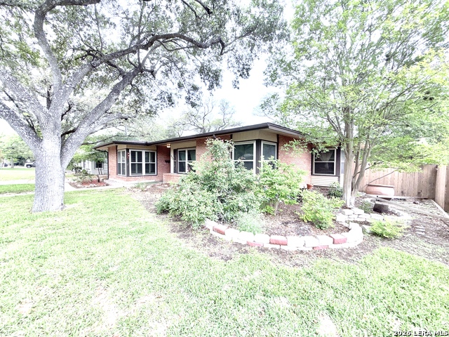 Image 3 of 45 For 435 Burnside