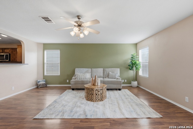 Image 15 of 34 For 818 Three Wood Way