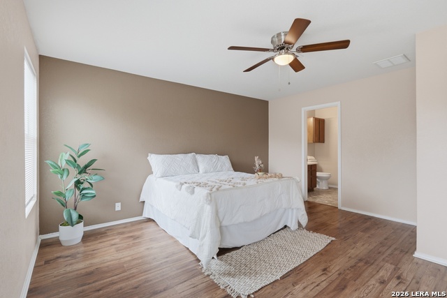 Image 20 of 34 For 818 Three Wood Way