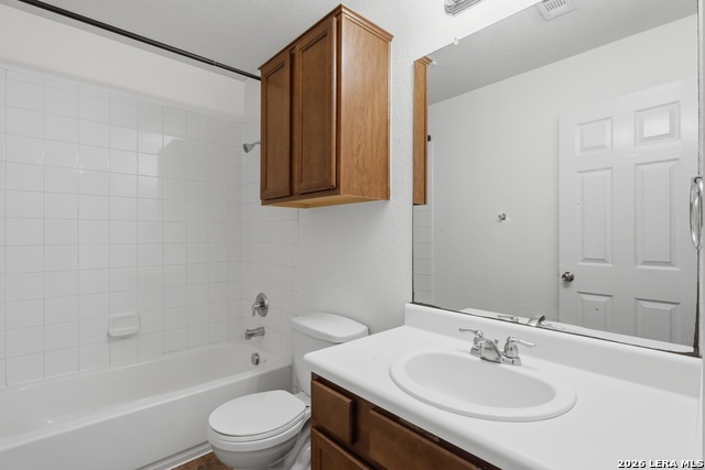 Image 24 of 34 For 818 Three Wood Way