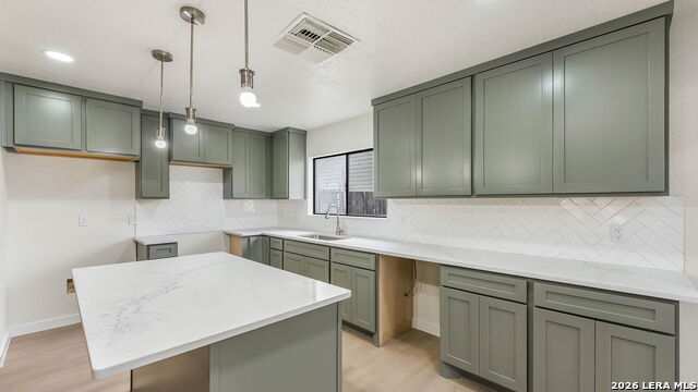 Image 10 of 37 For 306 Cypressgarden Dr