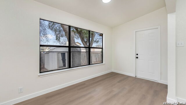 Image 13 of 37 For 306 Cypressgarden Dr