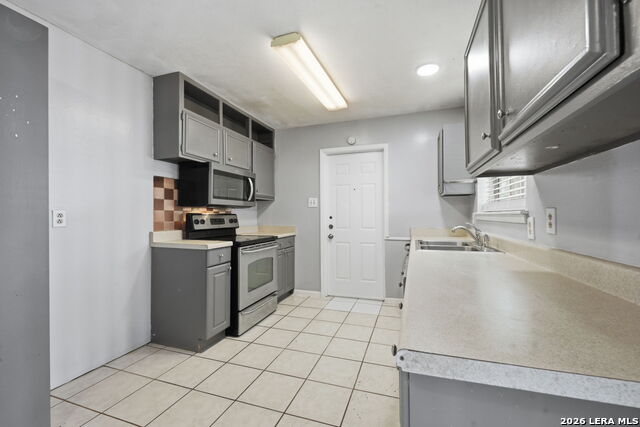 Image 11 of 23 For 701 Aviation Ave