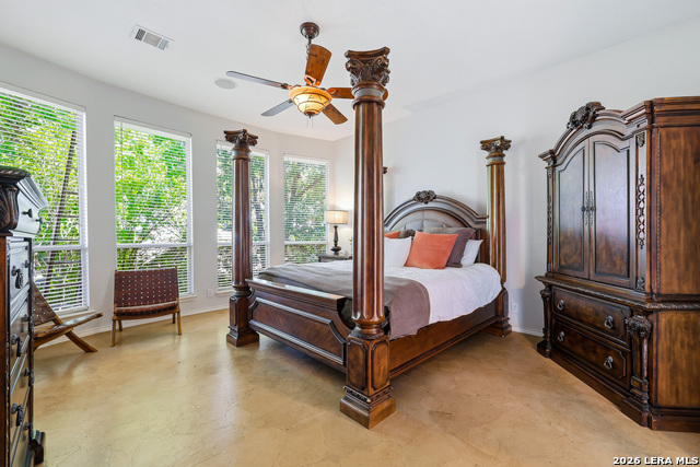 Image 17 of 34 For 726 Treaty Oak