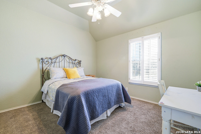 Image 26 of 34 For 726 Treaty Oak