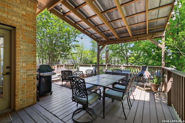 Image 31 of 34 For 726 Treaty Oak