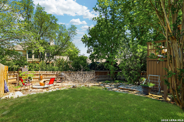 Image 33 of 34 For 726 Treaty Oak