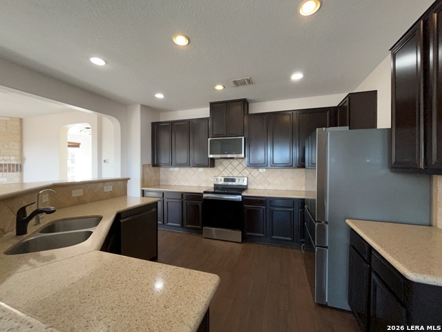 Image 18 of 61 For 4514 Manitou Bay