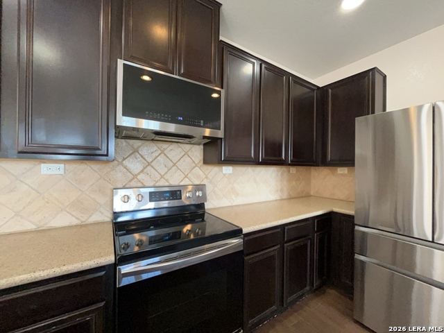 Image 19 of 61 For 4514 Manitou Bay