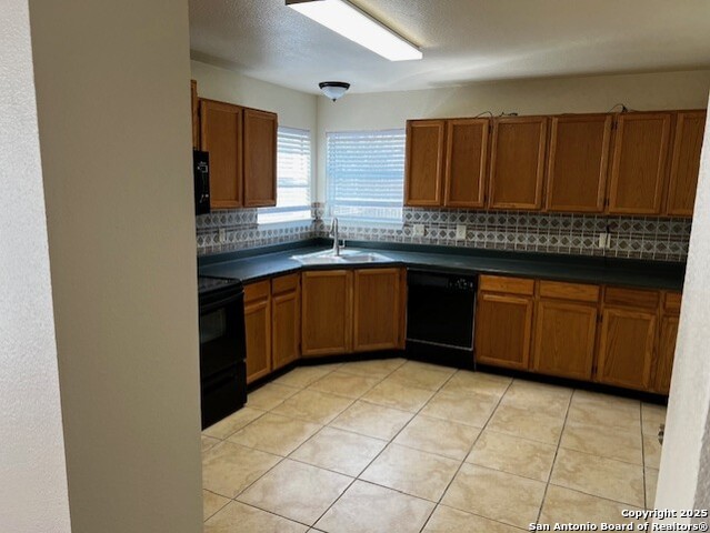 Image 22 of 56 For 13602 Possum Hill