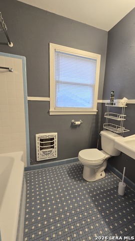 Image 8 of 9 For 818 Russell Pl W 4